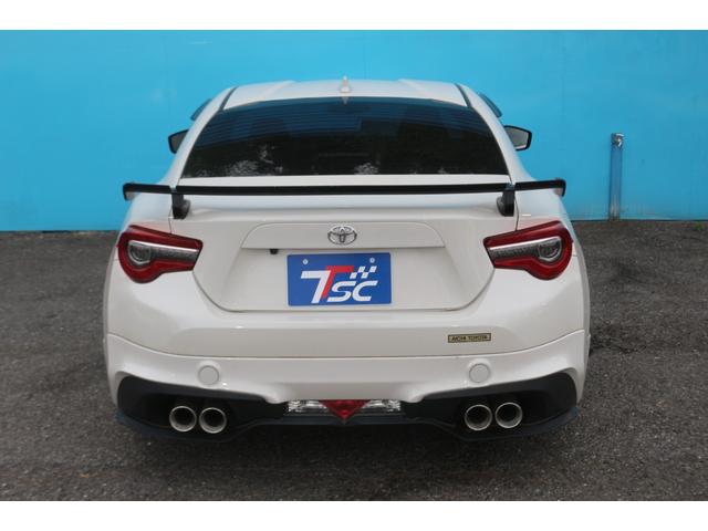86 GTリミテッド ブラックパッケージ TRDエアロ/TRDマフラー/純正フロアマット/PERRINウイング/ブレンボキャリパー/テイン車高調/プッシュスタート/スマートキー/LEDヘッドライト/純正SDナビ/パドルシフト(30枚目)