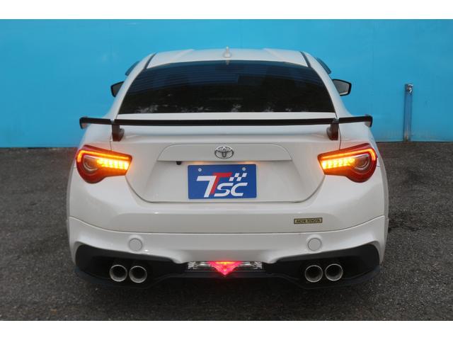 86 GTリミテッド ブラックパッケージ TRDエアロ/TRDマフラー/純正フロアマット/PERRINウイング/ブレンボキャリパー/テイン車高調/プッシュスタート/スマートキー/LEDヘッドライト/純正SDナビ/パドルシフト(31枚目)