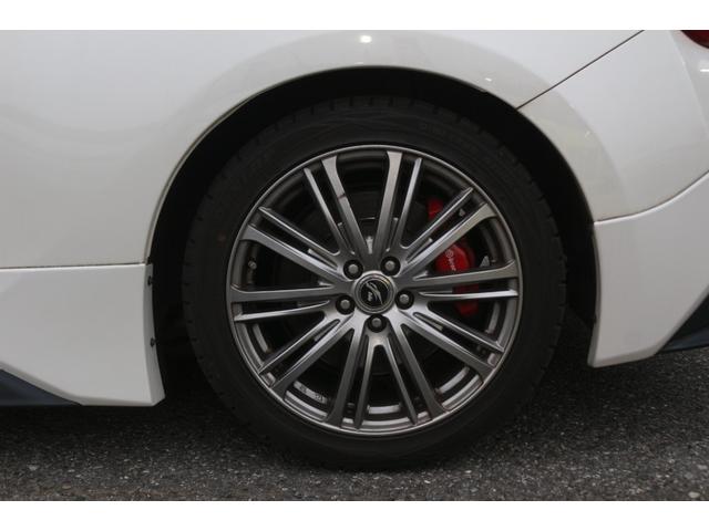 86 GTリミテッド ブラックパッケージ TRDエアロ/TRDマフラー/純正フロアマット/PERRINウイング/ブレンボキャリパー/テイン車高調/プッシュスタート/スマートキー/LEDヘッドライト/純正SDナビ/パドルシフト(63枚目)