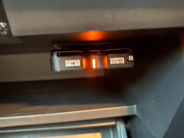 セレナ ｅ－パワー　ハイウェイスターＶ　後期／セーフティパックＢ／純正１０インチナビ／純正フリップダウンモニター／リアオートエアコン／コンビ防水シート／ツートンルーフ／プロパイロット／ＢＳＭ／禁煙／前後ドラレコ／クリソナ／ＥＴＣ（15枚目）