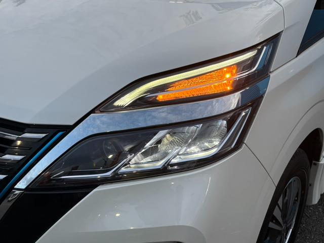 セレナ ｅ－パワー　ハイウェイスターＶ　後期／セーフティパックＢ／純正１０インチナビ／純正フリップダウンモニター／リアオートエアコン／コンビ防水シート／ツートンルーフ／プロパイロット／ＢＳＭ／禁煙／前後ドラレコ／クリソナ／ＥＴＣ（24枚目）