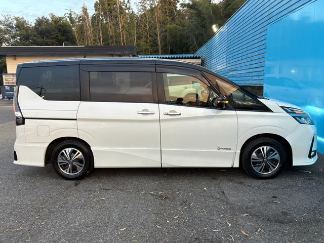 セレナ ｅ－パワー　ハイウェイスターＶ　後期／セーフティパックＢ／純正１０インチナビ／純正フリップダウンモニター／リアオートエアコン／コンビ防水シート／ツートンルーフ／プロパイロット／ＢＳＭ／禁煙／前後ドラレコ／クリソナ／ＥＴＣ（35枚目）