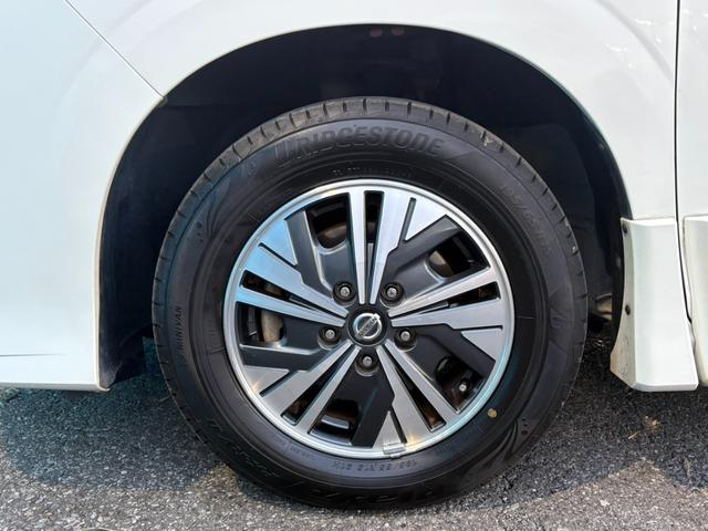 セレナ ｅ－パワー　ハイウェイスターＶ　後期／セーフティパックＢ／純正１０インチナビ／純正フリップダウンモニター／リアオートエアコン／コンビ防水シート／ツートンルーフ／プロパイロット／ＢＳＭ／禁煙／前後ドラレコ／クリソナ／ＥＴＣ（37枚目）