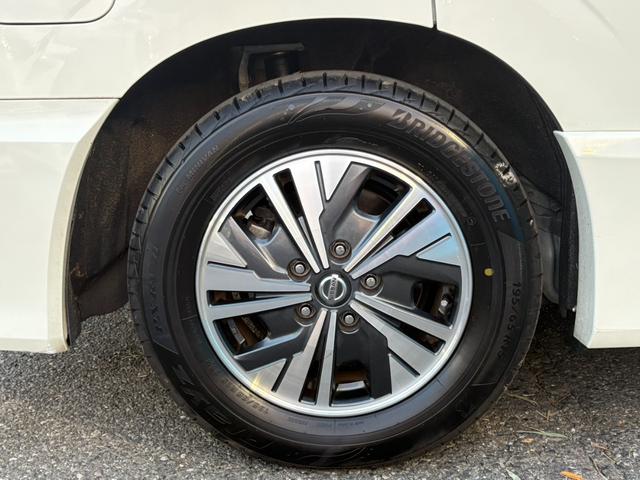 セレナ ｅ－パワー　ハイウェイスターＶ　後期／セーフティパックＢ／純正１０インチナビ／純正フリップダウンモニター／リアオートエアコン／コンビ防水シート／ツートンルーフ／プロパイロット／ＢＳＭ／禁煙／前後ドラレコ／クリソナ／ＥＴＣ（39枚目）