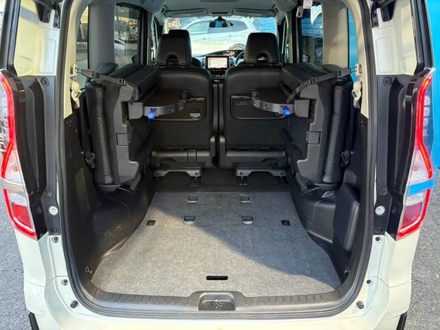 セレナ ｅ－パワー　ハイウェイスターＶ　後期／セーフティパックＢ／純正１０インチナビ／純正フリップダウンモニター／リアオートエアコン／コンビ防水シート／ツートンルーフ／プロパイロット／ＢＳＭ／禁煙／前後ドラレコ／クリソナ／ＥＴＣ（45枚目）