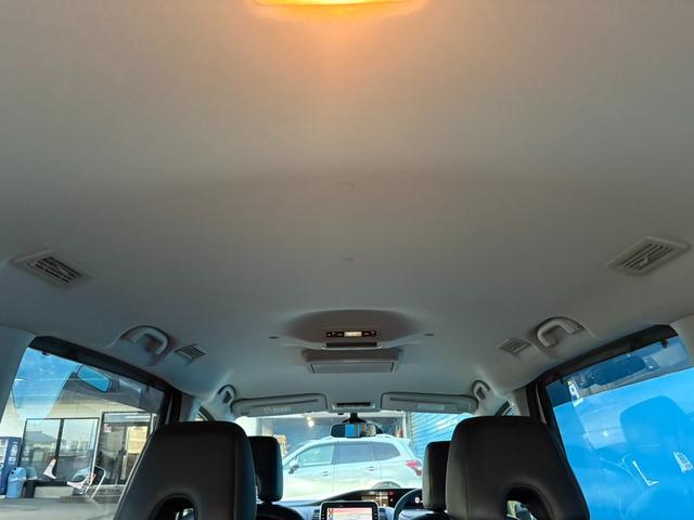 セレナ ｅ－パワー　ハイウェイスターＶ　後期／セーフティパックＢ／純正１０インチナビ／純正フリップダウンモニター／リアオートエアコン／コンビ防水シート／ツートンルーフ／プロパイロット／ＢＳＭ／禁煙／前後ドラレコ／クリソナ／ＥＴＣ（46枚目）