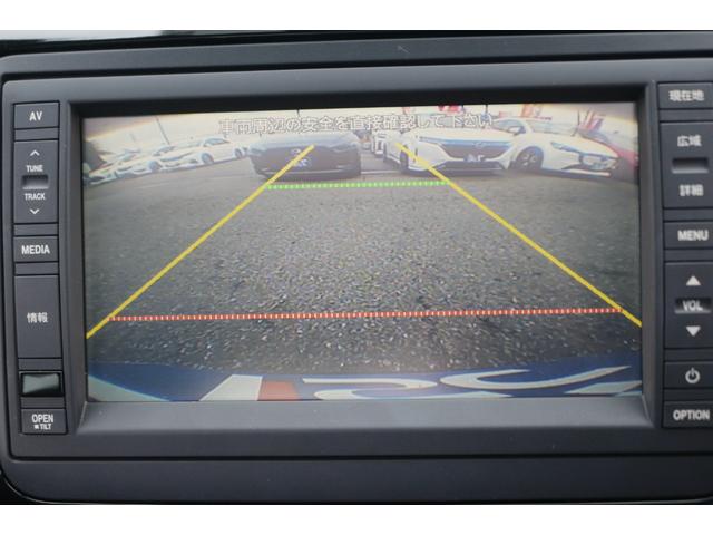 バックカメラが付いております。安心安全の装備になります。