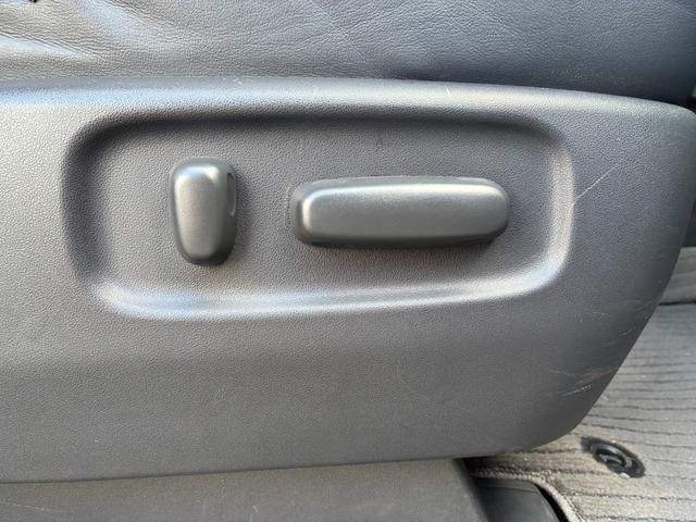 エスティマ アエラス　プレミアムエディション　後期／アルパイン９インチナビ／１０．２インチフリップダウンモニター／コーナーセンサー／ＴＲＤフロントリップ／ハーフレザーシート／パワーシート／オットマン／ＥＴＣ／バックカメラ／オートクルーズ（39枚目）