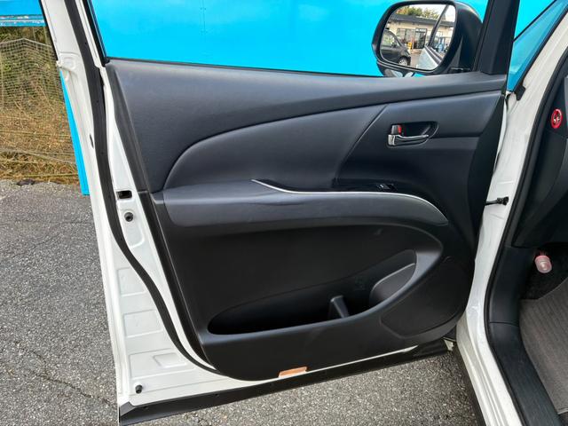 エスティマ アエラス　プレミアムエディション　後期／アルパイン９インチナビ／１０．２インチフリップダウンモニター／コーナーセンサー／ＴＲＤフロントリップ／ハーフレザーシート／パワーシート／オットマン／ＥＴＣ／バックカメラ／オートクルーズ（43枚目）