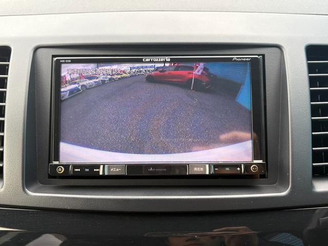 駐車時は、車両後方の安全をモニターで確認する事が出来ます！