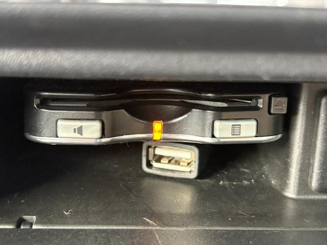 ＥＴＣ付きと高速道路の料金所もスムーズに通過出来ますね！！