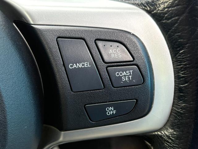 オートクルーズコントロールと一定の速度で走行か可能となっております！！