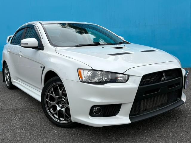 ポリマーコーティング、ガラスコーティングの施工も可能です。プロのワーカーが、鉄粉除去・洗浄・磨き・下地処理・コーティングと行います。細かなキズも目立たなく、水玉ゴロゴロ、ビッカビカになりますよ（＾＾