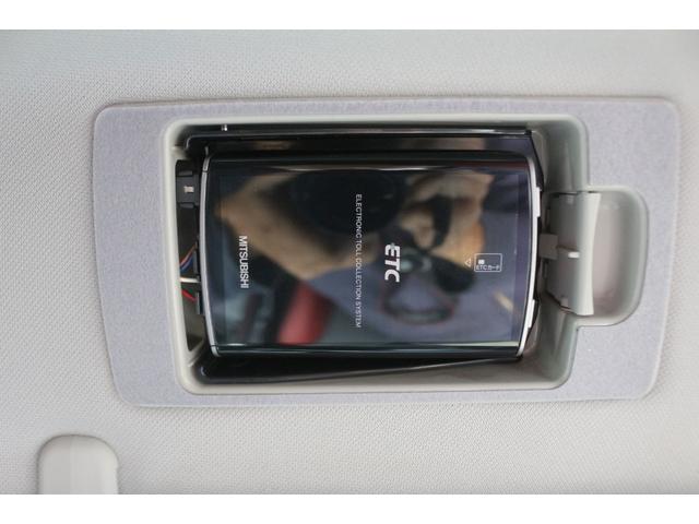 ＲＸ－８ スピリットＲ　後期型／レカロシート／バックカメラ／Ｂｌｕｅｔｏｏｔｈオーディオ／純正１９インチＡＷ／ＥＴＣ／禁煙／ＨＩＤヘッドライト／オートライト／ハーフレザーシート／スマートキー（12枚目）