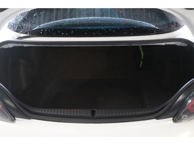 ＲＸ－８ スピリットＲ　後期型／レカロシート／バックカメラ／Ｂｌｕｅｔｏｏｔｈオーディオ／純正１９インチＡＷ／ＥＴＣ／禁煙／ＨＩＤヘッドライト／オートライト／ハーフレザーシート／スマートキー（41枚目）