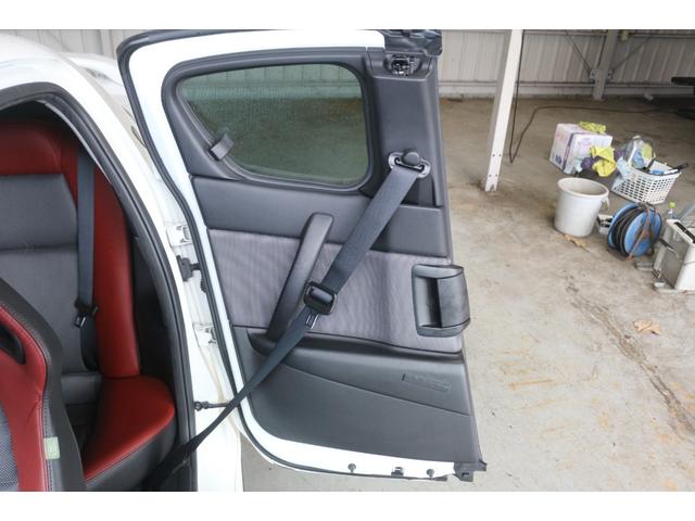 ＲＸ－８ スピリットＲ　後期型／レカロシート／バックカメラ／Ｂｌｕｅｔｏｏｔｈオーディオ／純正１９インチＡＷ／ＥＴＣ／禁煙／ＨＩＤヘッドライト／オートライト／ハーフレザーシート／スマートキー（42枚目）