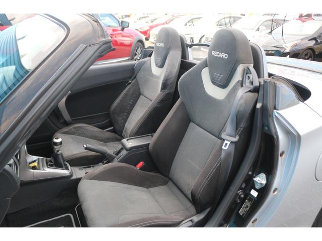 コペン ローブ　Ｓ　社外マフラー／社外ボンネット／ＳＳＲ製１５インチＡＷ／レカロシート／フルセグ／シートヒーター／スマートキー＆プッシュスタート／５速マニュアル／禁煙車／ＬＥＤヘッドライト（8枚目）