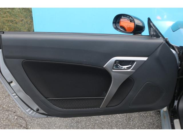 コペン ローブ　Ｓ　社外マフラー／社外ボンネット／ＳＳＲ製１５インチＡＷ／レカロシート／フルセグ／シートヒーター／スマートキー＆プッシュスタート／５速マニュアル／禁煙車／ＬＥＤヘッドライト（48枚目）