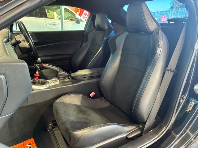 ８６ ＧＴリミテッド　後期型／禁煙車／ＴＲＤフルエアロ／リアウィング／ＴＲＤスポーツマフラー／ｂｒｅｍｂｏ製ブレーキセット／１０本スポークＡＷ／ＢＬＩＴＺエアクリーナー／ＥＴＣ２．０／純正ナビ／バックカメラ／シートヒーター（8枚目）