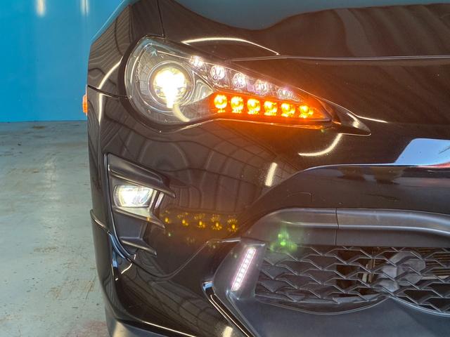 ８６ ＧＴリミテッド　後期型／禁煙車／ＴＲＤフルエアロ／リアウィング／ＴＲＤスポーツマフラー／ｂｒｅｍｂｏ製ブレーキセット／１０本スポークＡＷ／ＢＬＩＴＺエアクリーナー／ＥＴＣ２．０／純正ナビ／バックカメラ／シートヒーター（26枚目）