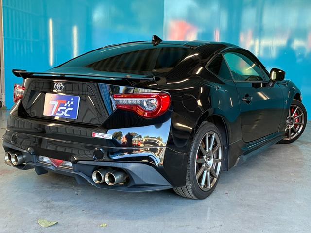 ８６ ＧＴリミテッド　後期型／禁煙車／ＴＲＤフルエアロ／リアウィング／ＴＲＤスポーツマフラー／ｂｒｅｍｂｏ製ブレーキセット／１０本スポークＡＷ／ＢＬＩＴＺエアクリーナー／ＥＴＣ２．０／純正ナビ／バックカメラ／シートヒーター（39枚目）