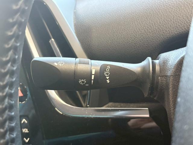 プリウスＰＨＶ Ａユーティリティプラス　モデリスタエアロ／急速インレット／充電ケーブル有／１１．６インチナビ／フルセグ／バックカメラ／禁煙車／ＥＴＣ２．０／シートヒーター／ハンドルヒーター／トヨタセーフティセンス／レーダークルーズ（32枚目）