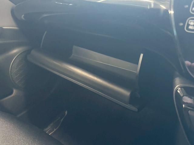 プリウスＰＨＶ Ａユーティリティプラス　モデリスタエアロ／急速インレット／充電ケーブル有／１１．６インチナビ／フルセグ／バックカメラ／禁煙車／ＥＴＣ２．０／シートヒーター／ハンドルヒーター／トヨタセーフティセンス／レーダークルーズ（63枚目）