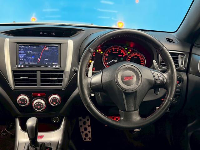 インプレッサ ＷＲＸ　ＳＴＩ　Ａライン　リアスポイラー／メモリーナビ／Ｂｌｕｅｔｏｏｔｈ接続可／禁煙車／純正１８インチアルミ／ハーフレザーシート／クルーズコントロール／コムテックドライブレコーダー前後／パドルシフト（25枚目）