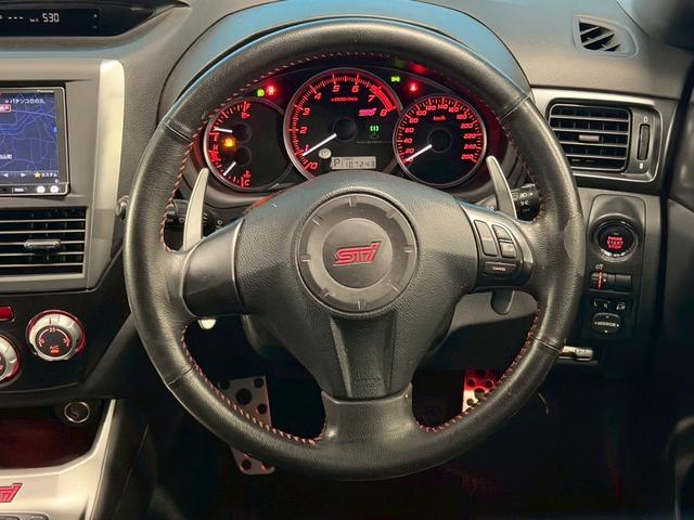 インプレッサ ＷＲＸ　ＳＴＩ　Ａライン　リアスポイラー／メモリーナビ／Ｂｌｕｅｔｏｏｔｈ接続可／禁煙車／純正１８インチアルミ／ハーフレザーシート／クルーズコントロール／コムテックドライブレコーダー前後／パドルシフト（26枚目）