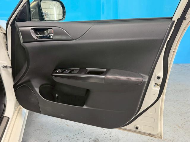 インプレッサ ＷＲＸ　ＳＴＩ　Ａライン　リアスポイラー／メモリーナビ／Ｂｌｕｅｔｏｏｔｈ接続可／禁煙車／純正１８インチアルミ／ハーフレザーシート／クルーズコントロール／コムテックドライブレコーダー前後／パドルシフト（28枚目）