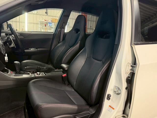インプレッサ ＷＲＸ　ＳＴＩ　Ａライン　リアスポイラー／メモリーナビ／Ｂｌｕｅｔｏｏｔｈ接続可／禁煙車／純正１８インチアルミ／ハーフレザーシート／クルーズコントロール／コムテックドライブレコーダー前後／パドルシフト（36枚目）