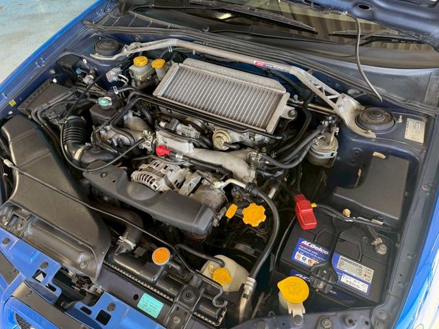 インプレッサ ＷＲＸ　ＷＲ－リミテッド　２００５　限定車／タイミングベルト＆ウォーターポンプ９．５万ｋｍ時交換済み／ＳＴＩタワーバー／禁煙車／５ＭＴ車／アドバンレーシングＡＷ／ＥＴＣ／ＣＤ＆ＭＤ再生／電動格納ミラー（13枚目）