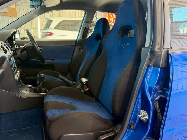 インプレッサ ＷＲＸ　ＷＲ－リミテッド　２００５　限定車／タイミングベルト＆ウォーターポンプ９．５万ｋｍ時交換済み／ＳＴＩタワーバー／禁煙車／５ＭＴ車／アドバンレーシングＡＷ／ＥＴＣ／ＣＤ＆ＭＤ再生／電動格納ミラー（46枚目）