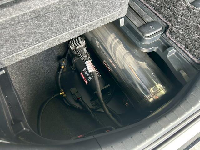 ヴェルファイア 2.5Z Aエディション ゴールデンアイズ 公認エアサス/OP:ツインムーンルーフ/オプションカラー/7人乗り/後席モニター/各純正パーツあり/禁煙車/両側パワースライド/社外エアロ/オットマン/純正ナビ/バックカメラ/100V電源/ETC(30枚目)