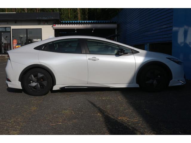 プリウス Ｕ　禁煙車／モデリスタエアロ（ＮＥＯ　ＡＤＶＡＮＣＥ　ＳＴＹＬＥ）／ブラインドスポットモニター／Ｐサポートブレーキ／上級ファブリックシート／シートヒーター／ディスプレイオーディオ／前後ドラレコ／寒冷地仕様（63枚目）