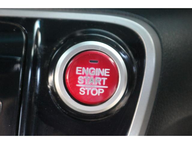 N-BOX+カスタム G・ターボパッケージ OP:HIDヘッドライト&オートライト/4WD/禁煙車/オートクルーズコントロール/両側電動スライドドア/プッシュスタート/パドルシフト付きMTモード/電動格納ミラー/(11枚目)