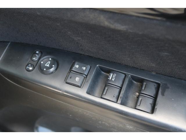 N-BOX+カスタム G・ターボパッケージ OP:HIDヘッドライト&オートライト/4WD/禁煙車/オートクルーズコントロール/両側電動スライドドア/プッシュスタート/パドルシフト付きMTモード/電動格納ミラー/(54枚目)