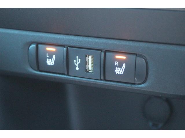 ヤリス Z モデリスタフルエアロ/トヨタセーフティセンス/ディスプレイオーディオ/バックカメラ/社外マフラー/シートヒーター/LEDヘッドライト/社外15インチアルミホイール/オートマチックハイビーム/(10枚目)