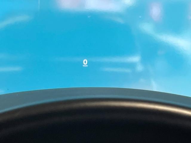 ＭＡＺＤＡ３ファストバック １５Ｓツーリング　ＯＰ：３６０度セーフティパッケージ／６速マニュアル／アクティブドライビングディスプレイ／８．８インチマツダコネクトナビ／フルセグＴＶ／レーダークルーズ／オートマチックハイビーム／プッシュスタート／（12枚目）