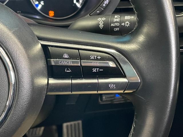 ＭＡＺＤＡ３ファストバック １５Ｓツーリング　ＯＰ：３６０度セーフティパッケージ／６速マニュアル／アクティブドライビングディスプレイ／８．８インチマツダコネクトナビ／フルセグＴＶ／レーダークルーズ／オートマチックハイビーム／プッシュスタート／（14枚目）
