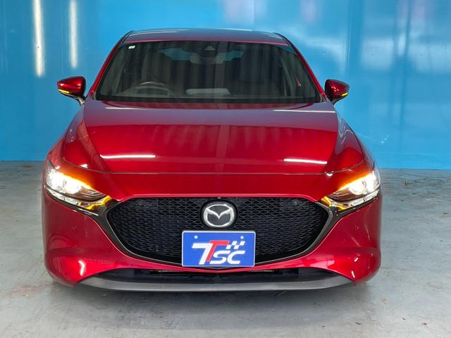 ＭＡＺＤＡ３ファストバック １５Ｓツーリング　ＯＰ：３６０度セーフティパッケージ／６速マニュアル／アクティブドライビングディスプレイ／８．８インチマツダコネクトナビ／フルセグＴＶ／レーダークルーズ／オートマチックハイビーム／プッシュスタート／（17枚目）