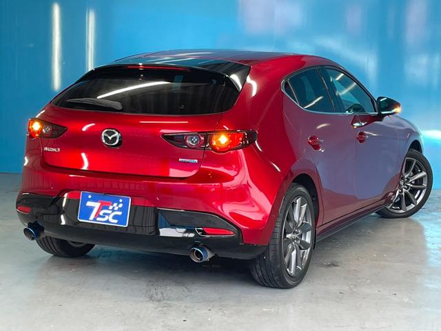 ＭＡＺＤＡ３ファストバック １５Ｓツーリング　ＯＰ：３６０度セーフティパッケージ／６速マニュアル／アクティブドライビングディスプレイ／８．８インチマツダコネクトナビ／フルセグＴＶ／レーダークルーズ／オートマチックハイビーム／プッシュスタート／（18枚目）