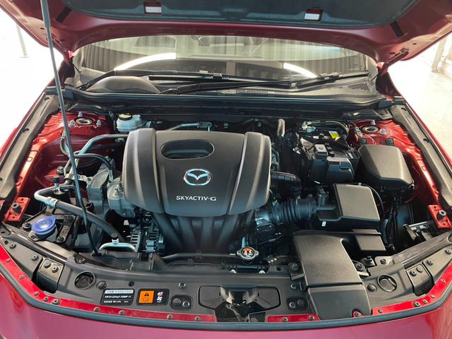 ＭＡＺＤＡ３ファストバック １５Ｓツーリング　ＯＰ：３６０度セーフティパッケージ／６速マニュアル／アクティブドライビングディスプレイ／８．８インチマツダコネクトナビ／フルセグＴＶ／レーダークルーズ／オートマチックハイビーム／プッシュスタート／（19枚目）