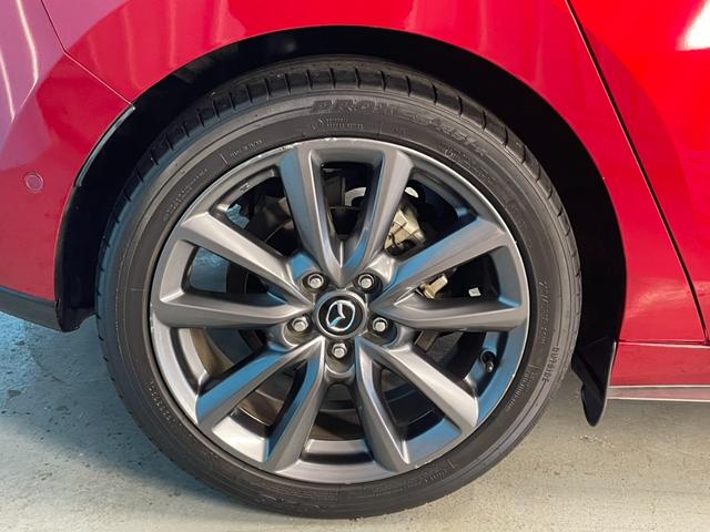 ＭＡＺＤＡ３ファストバック １５Ｓツーリング　ＯＰ：３６０度セーフティパッケージ／６速マニュアル／アクティブドライビングディスプレイ／８．８インチマツダコネクトナビ／フルセグＴＶ／レーダークルーズ／オートマチックハイビーム／プッシュスタート／（29枚目）