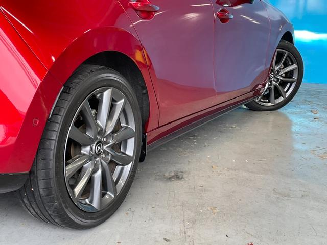 ＭＡＺＤＡ３ファストバック １５Ｓツーリング　ＯＰ：３６０度セーフティパッケージ／６速マニュアル／アクティブドライビングディスプレイ／８．８インチマツダコネクトナビ／フルセグＴＶ／レーダークルーズ／オートマチックハイビーム／プッシュスタート／（34枚目）