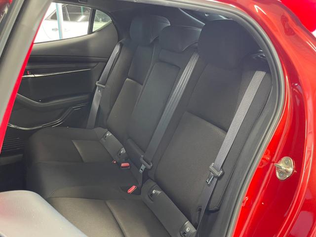 ＭＡＺＤＡ３ファストバック １５Ｓツーリング　ＯＰ：３６０度セーフティパッケージ／６速マニュアル／アクティブドライビングディスプレイ／８．８インチマツダコネクトナビ／フルセグＴＶ／レーダークルーズ／オートマチックハイビーム／プッシュスタート／（47枚目）