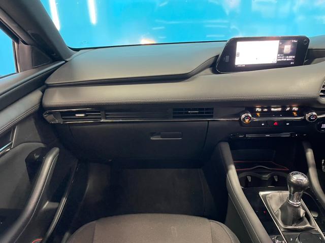 ＭＡＺＤＡ３ファストバック １５Ｓツーリング　ＯＰ：３６０度セーフティパッケージ／６速マニュアル／アクティブドライビングディスプレイ／８．８インチマツダコネクトナビ／フルセグＴＶ／レーダークルーズ／オートマチックハイビーム／プッシュスタート／（49枚目）