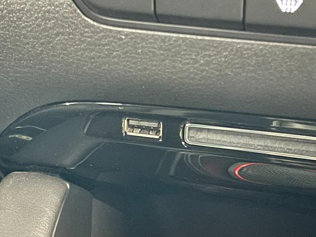 ＭＡＺＤＡ３ファストバック １５Ｓツーリング　ＯＰ：３６０度セーフティパッケージ／６速マニュアル／アクティブドライビングディスプレイ／８．８インチマツダコネクトナビ／フルセグＴＶ／レーダークルーズ／オートマチックハイビーム／プッシュスタート／（54枚目）