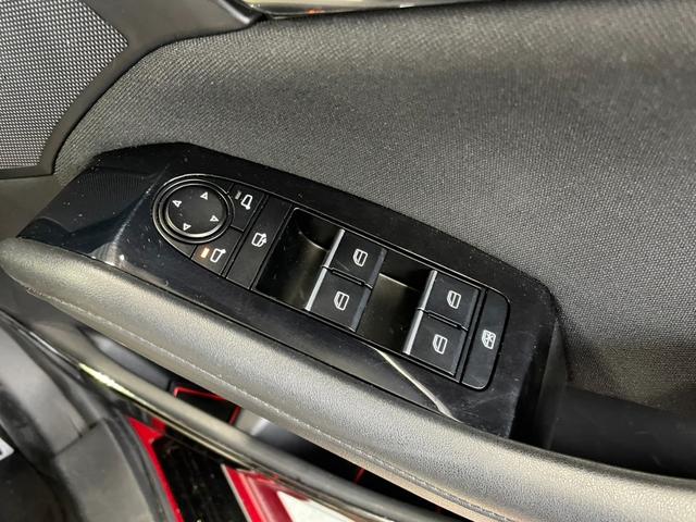 ＭＡＺＤＡ３ファストバック １５Ｓツーリング　ＯＰ：３６０度セーフティパッケージ／６速マニュアル／アクティブドライビングディスプレイ／８．８インチマツダコネクトナビ／フルセグＴＶ／レーダークルーズ／オートマチックハイビーム／プッシュスタート／（64枚目）