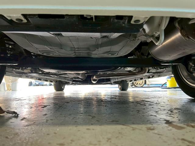 ソリオ ハイブリッドＭＺ　ＯＰ：全方位モニター付メモリーナビゲーション／デュアルカメラブレーキサポート／レーダークルーズコントロール／レーンキープアシスト／オートマチックハイビーム／シートヒーター／クリアランスソナー／ＥＴＣ／（45枚目）